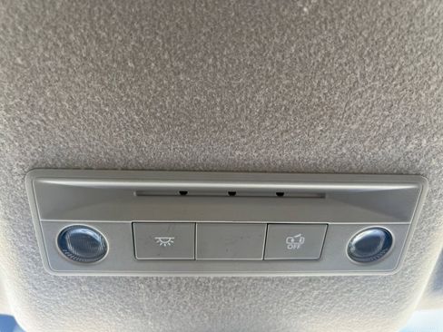 Used 2025 Nissan Kicks SV image 7