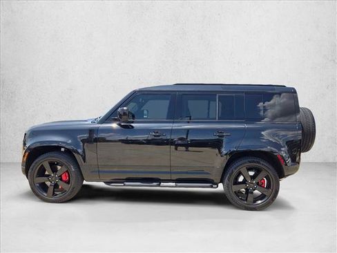 Certified 2026 Land Rover Defender 110 X-Dynamic SE AWD/4WD image 9
