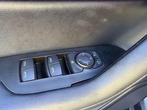 Used 2025 Chevrolet Blazer LT AWD/4WD image 8