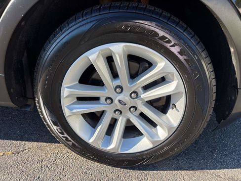 Used 2012 Ford Explorer XLT image 29