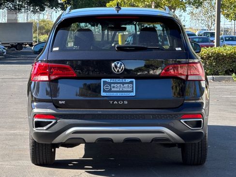 Used 2024 Volkswagen Taos SE image 5