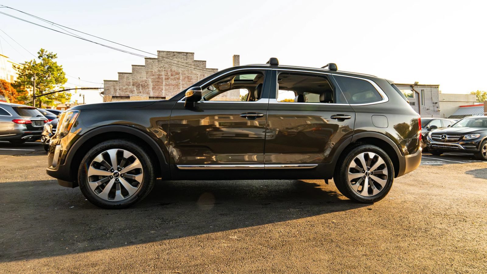 Used 2021 Kia Telluride EX w/ EX Premium Package AWD/4WD image 7