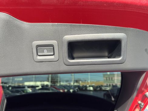 Certified 2025 MAZDA MAZDA3 Hatchback w/Premium Plus Pkg image 27