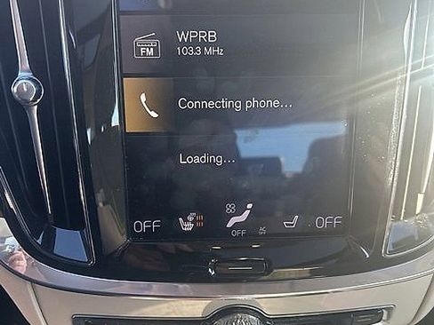 Used 2020 Volvo S60 T6 Inscription image 11