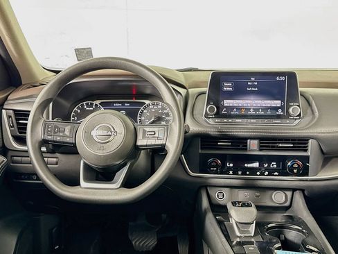 Used 2023 Nissan Rogue SV AWD/4WD image 21