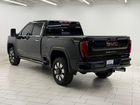 Used 2024 GMC Sierra 2500 Denali w/ Denali Reserve Package AWD/4WD image 2