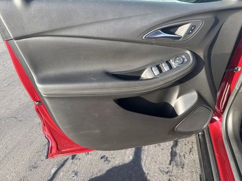 Used 2024 Buick Encore GX Sport Touring image 18