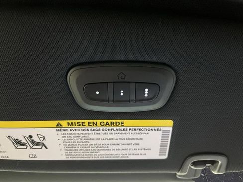 New 2026 Chrysler Pacifica Select image 26