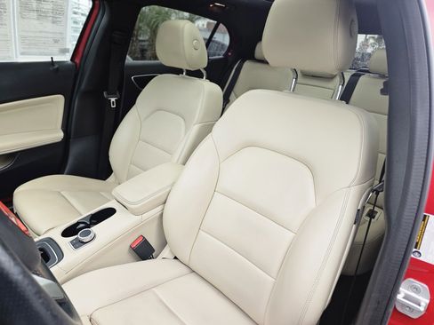 Used 2016 Mercedes-Benz GLA 250 GLA 250 image 22