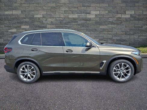 Used 2024 BMW X5 xDrive40i w/ Premium Package image 7