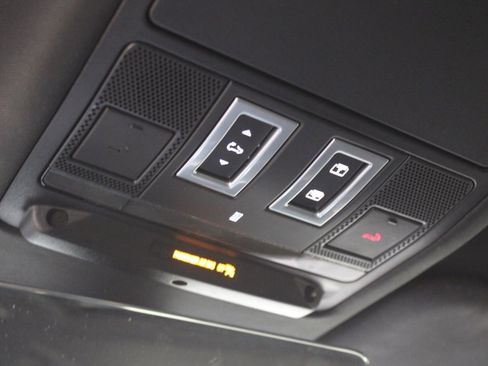 Used 2022 Land Rover Defender 110 XS Edition image 40