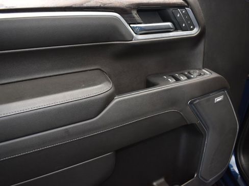 Used 2022 Chevrolet Silverado 1500 LTZ w/ LTZ Premium Package image 11