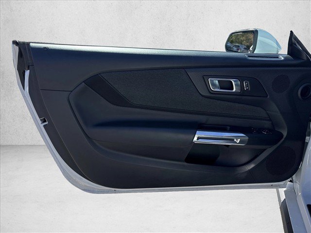 Used 2025 Ford Mustang Coupe RWD image 11