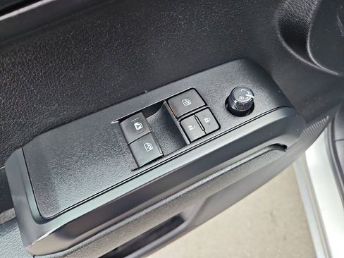 Used 2022 Toyota Tacoma SR5 image 23