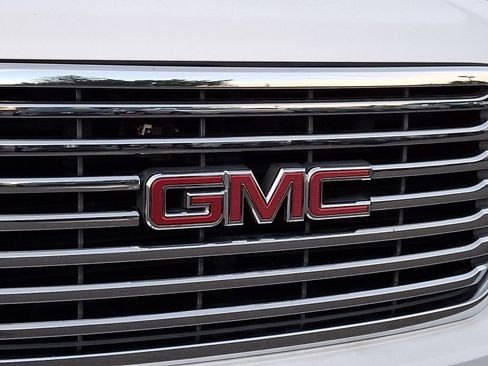 Used 2018 GMC Yukon SLT w/ Premium Edition AWD/4WD image 8