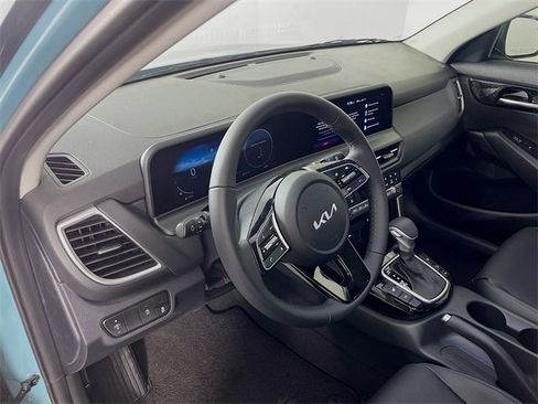 Used 2026 Kia Seltos EX image 10