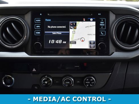 Used 2016 Toyota Tacoma TRD Sport w/ Towing Package image 19