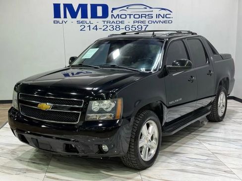 Used 2013 Chevrolet Avalanche LS image 1