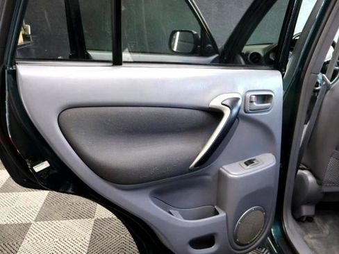 Used 2002 Toyota RAV4 2WD image 18