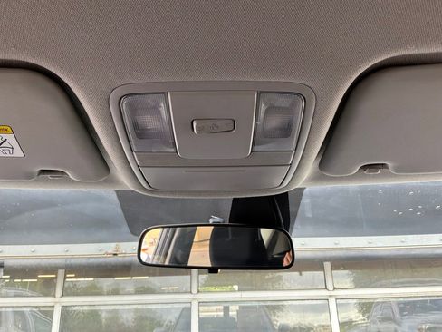 Used 2025 Kia Soul LX w/ LX Technology Package FWD image 14