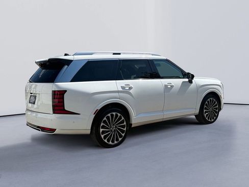 New 2026 Hyundai Palisade Calligraphy FWD image 3