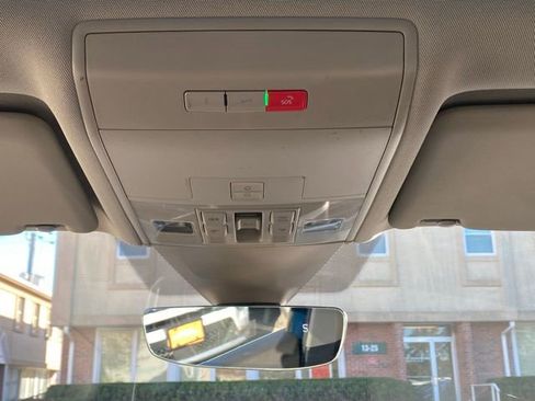 Used 2021 Volkswagen Atlas SEL R-Line image 37