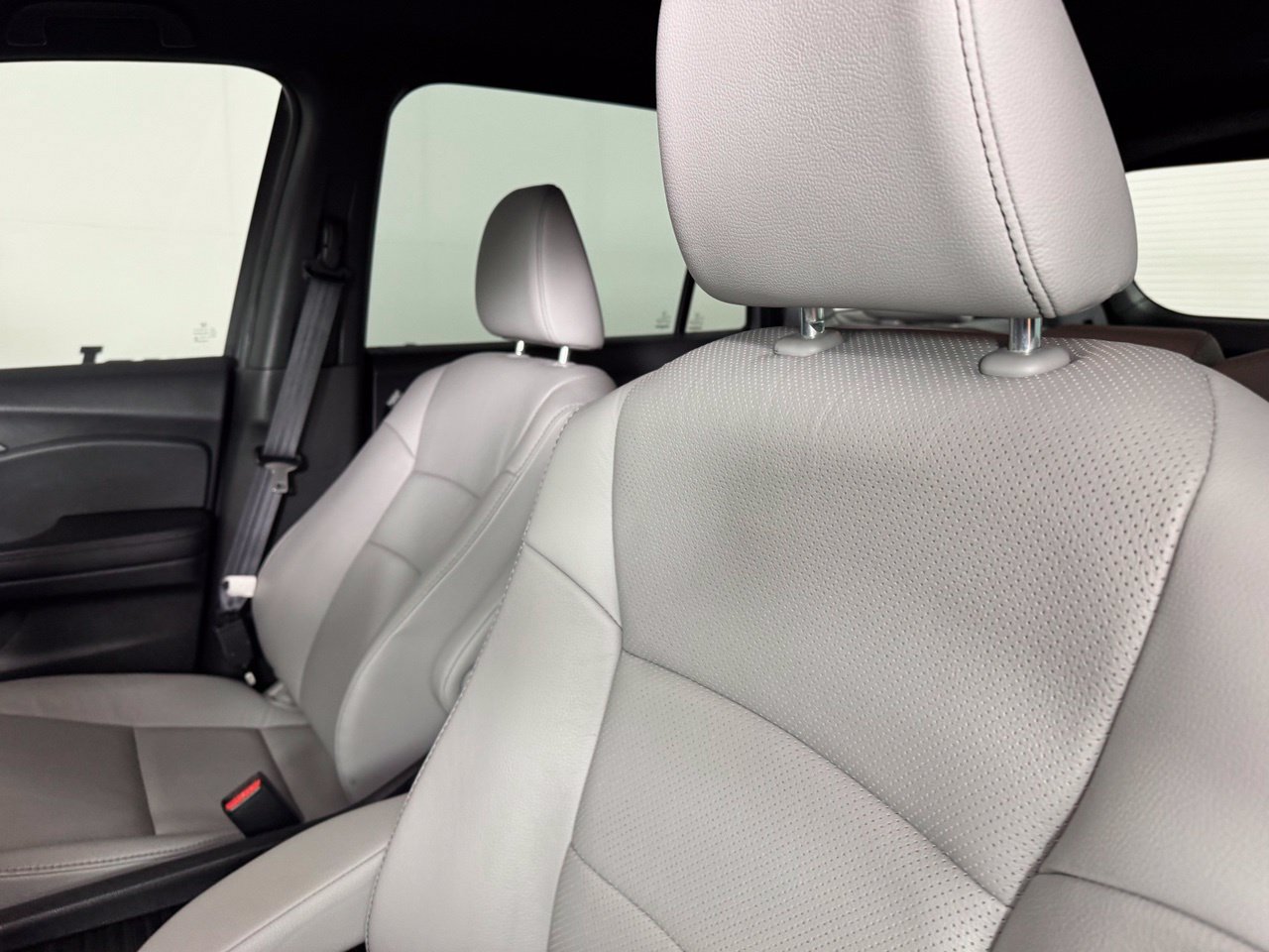 Used 2022 Honda Passport EX-L image 10