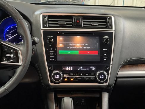 Used 2019 Subaru Outback 2.5i Limited AWD/4WD image 19