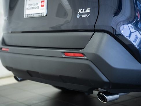 Used 2025 Toyota RAV4 XLE AWD/4WD image 8