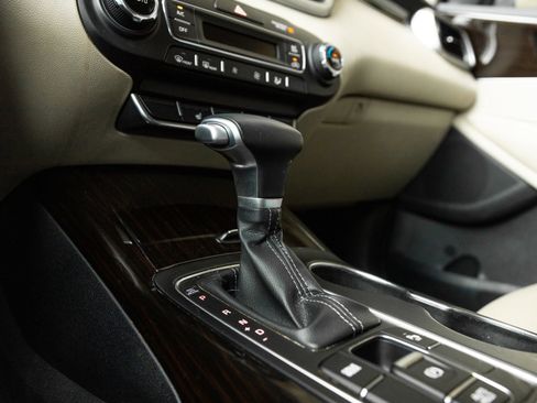 Used 2020 Kia Sorento EX FWD image 19