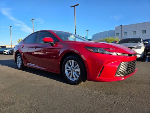 Used 2026 Toyota Camry LE image 1