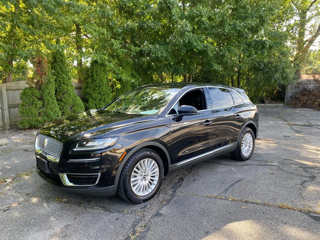 Used 2019 Lincoln Nautilus Premier AWD/4WD image 1