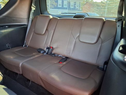 Used 2023 Nissan Armada Platinum w/ Captain's Chairs Package image 19