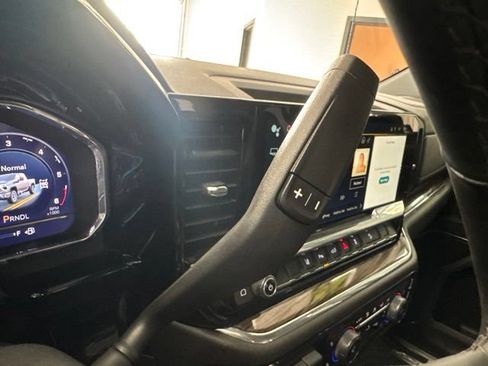 Used 2025 Chevrolet Silverado 3500 LT w/ Trail Boss Package AWD/4WD image 38