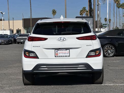 Used 2023 Hyundai Kona SE image 4
