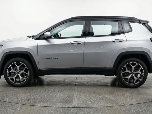 Used 2025 Jeep Compass Limited AWD/4WD image 5