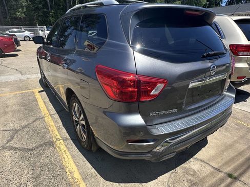 Used 2017 Nissan Pathfinder SL w/ SL Premium Package AWD/4WD image 3