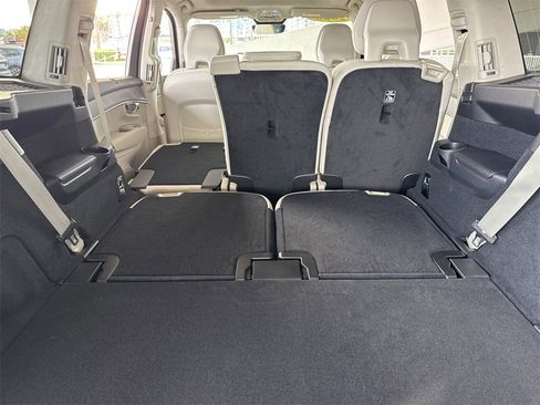 New 2026 Volvo XC90 T8 Ultra w/ Lounge Package image 15