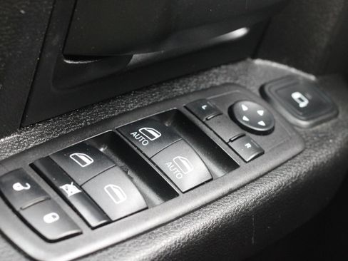 Used 2024 RAM 3500 Tradesman w/ Chrome Appearance Group AWD/4WD image 21