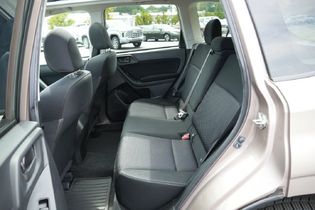 Used 2015 Subaru Forester 2.5i Premium w/ Protection Package #1 AWD/4WD image 16