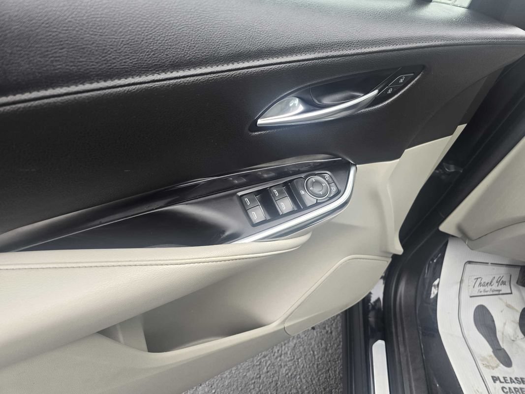 Used 2020 Cadillac XT4 Luxury w/ Cold Weather Package AWD/4WD image 21