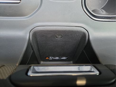 Used 2022 GMC Sierra 1500 AT4 w/ AT4 Preferred Package image 22