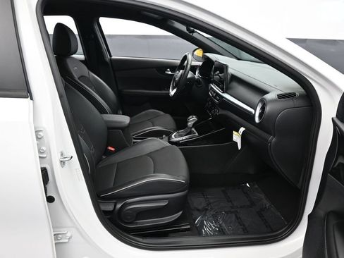 Used 2022 Kia Forte GT-Line w/ GT-Line Technology Package FWD image 36