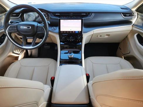 Certified 2022 Jeep Grand Cherokee Limited w/ MOPAR Finishing Package image 13