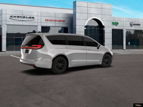 New 2026 Chrysler Pacifica Select image 8
