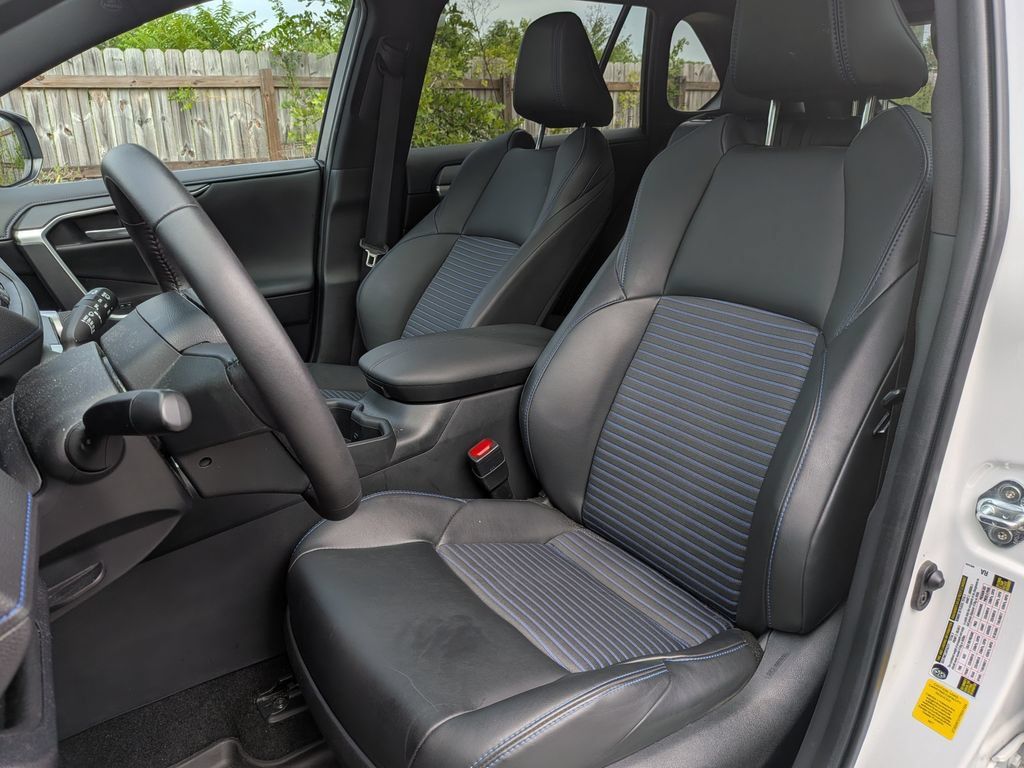 Used 2023 Toyota RAV4 XSE AWD/4WD image 13