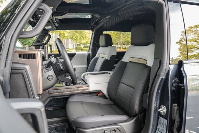 Used 2025 GMC Hummer EV 3X AWD/4WD image 43