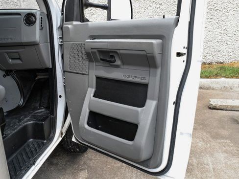Used 2019 Ford E-350 and Econoline 350 Super Duty w/ Power Windows & Locks Group RWD image 35