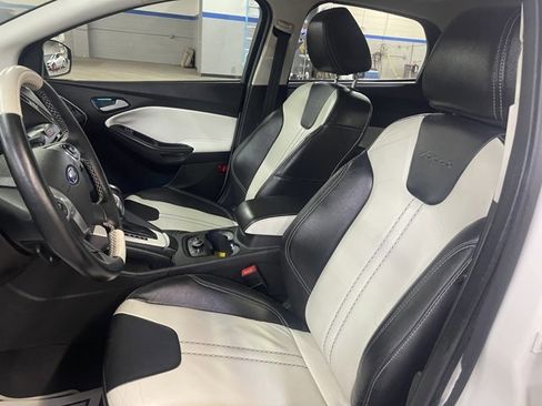 Used 2014 Ford Focus Titanium FWD image 16
