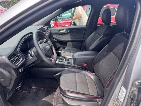 Used 2023 Ford Escape ST-Line w/ Tech Pack #1 FWD image 7